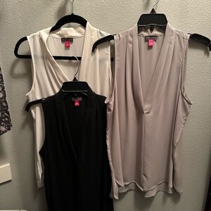 ❗️3 pack❗️Vince Camuto sleeveless blouse. Size Small. Excellent condition.